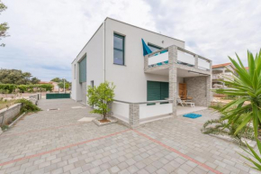 Windrose Apartments